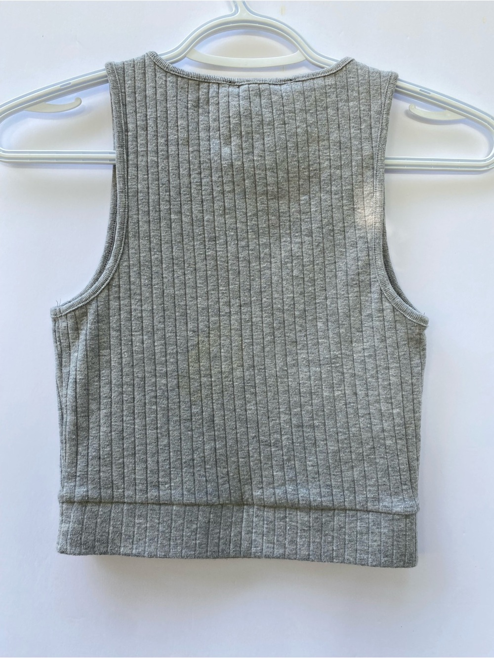 F21 Gray Ribbed Crop Tank - Picture 4 of 5